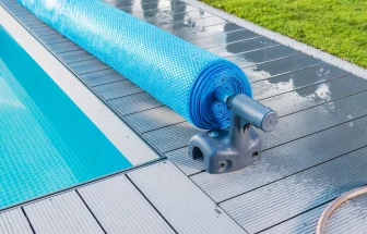 Interessieren Sie sich für eine Abdeckplanen für den Pool? Bei uns werden Sie fündig!